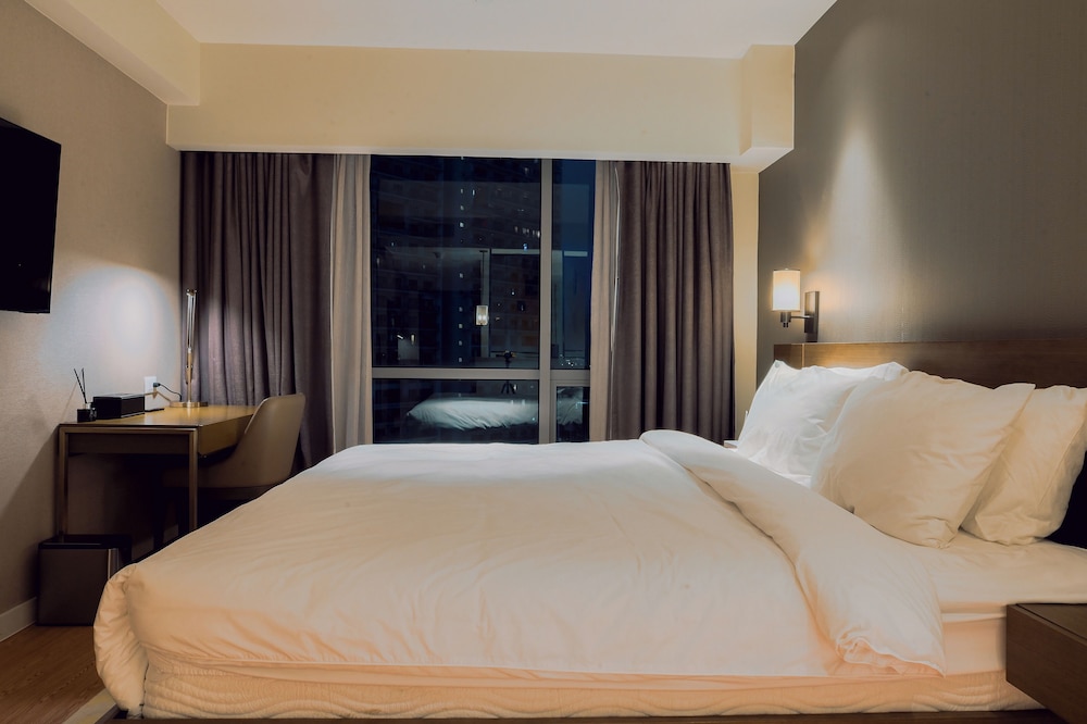 Hotel Residences at Acqua