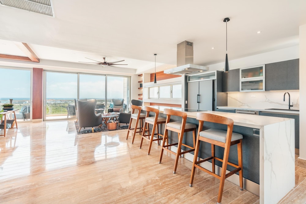 Amazing Penthouse in Exclusive Tower in Capcana