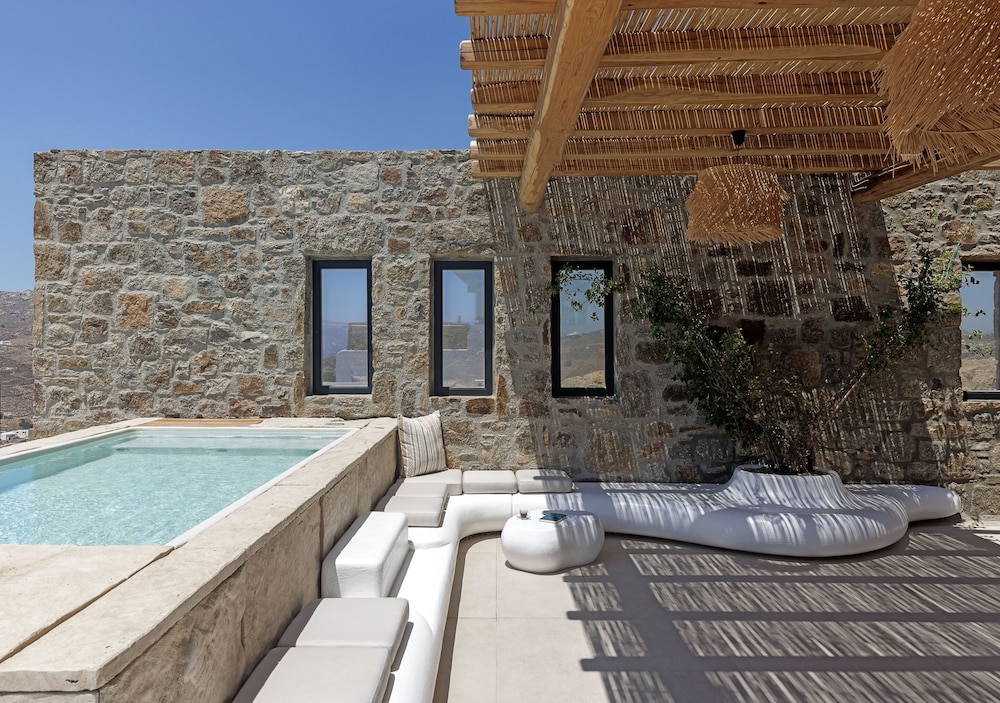 WhiteArt Suites