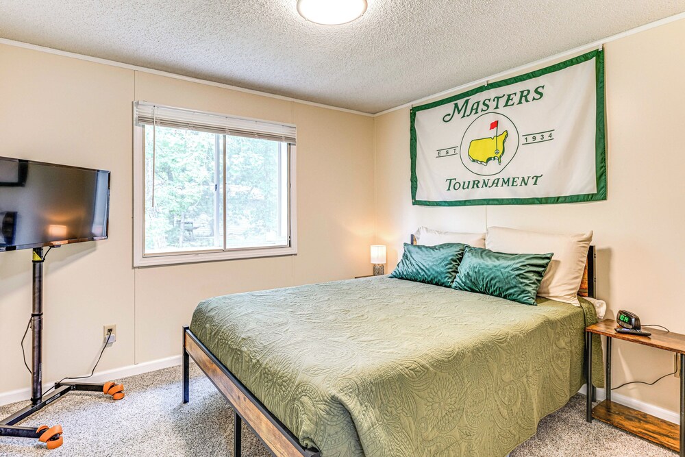< 5 Mi to 5 Golf Courses: Home in Lake Arrowhead