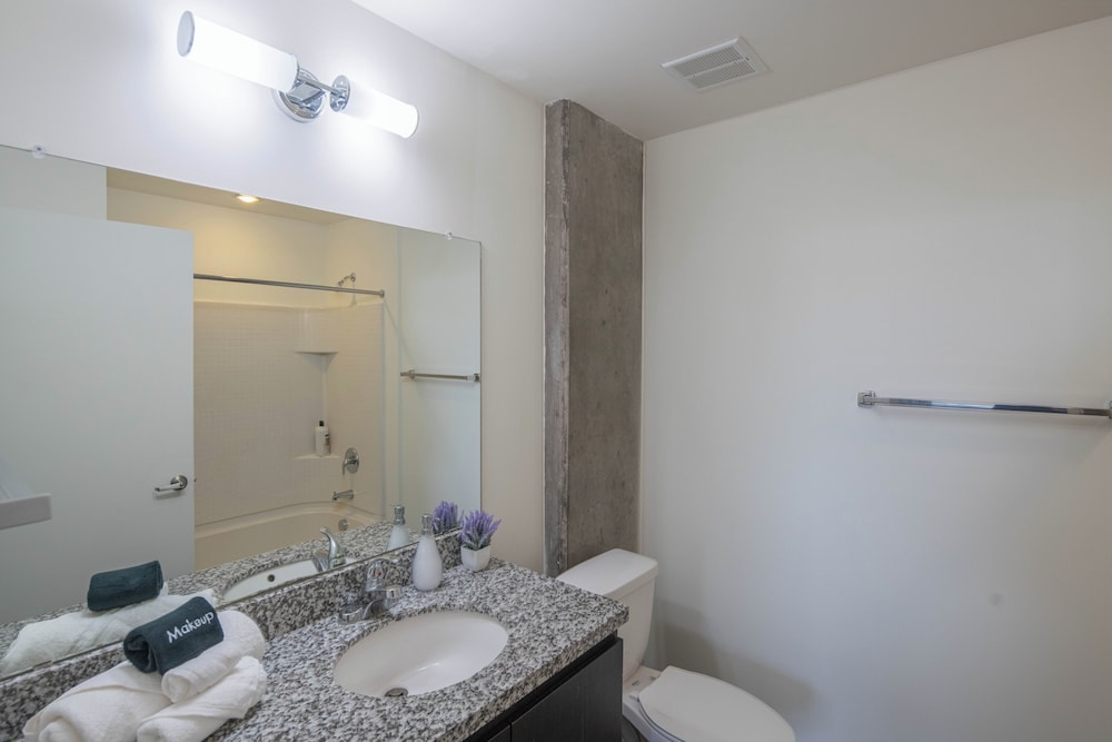 ROVE LIVING/KL - Roosevelt Point