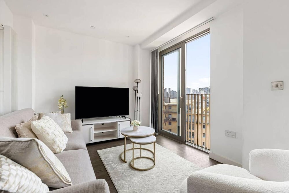 London Gateway Apartment
