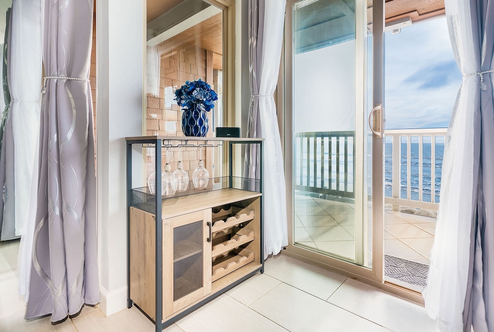 Luxury Oceanfront Condo With Private Beach Access