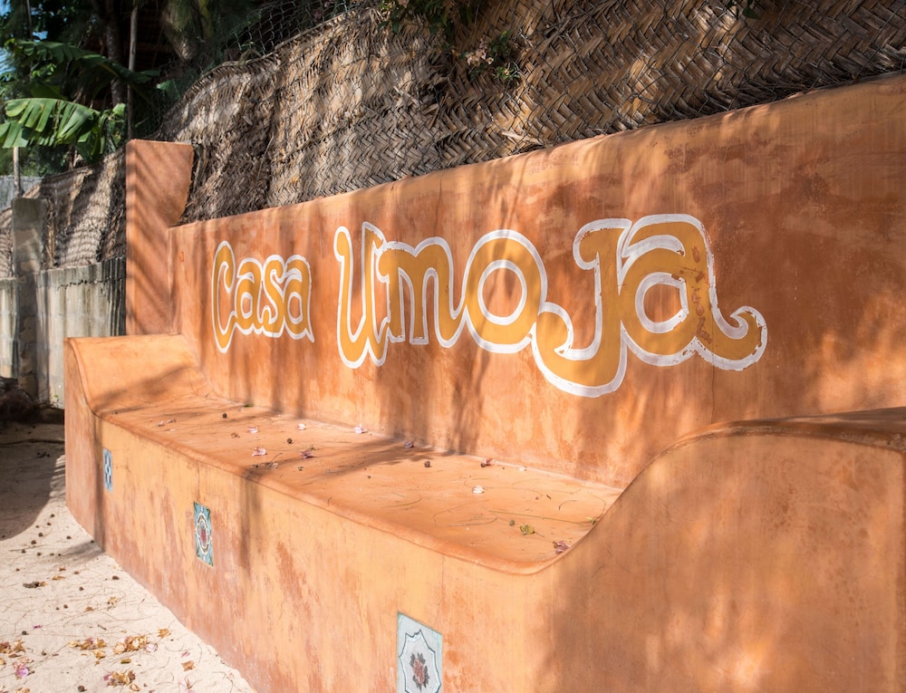 Casa Umoja Guesthouse