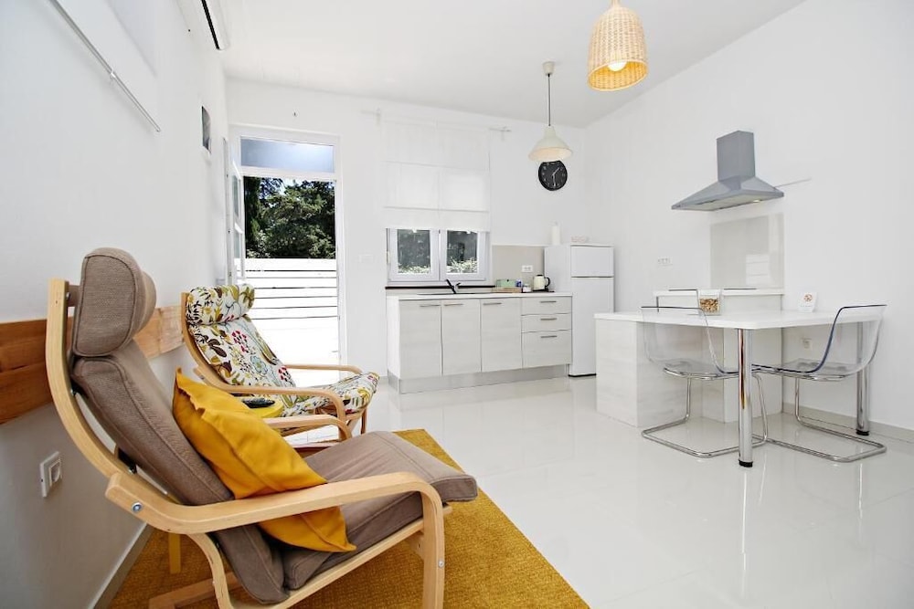 Luxury Apartments Gold and Grey view 3