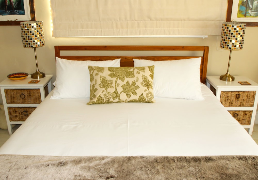Dolphin Inn Guest House