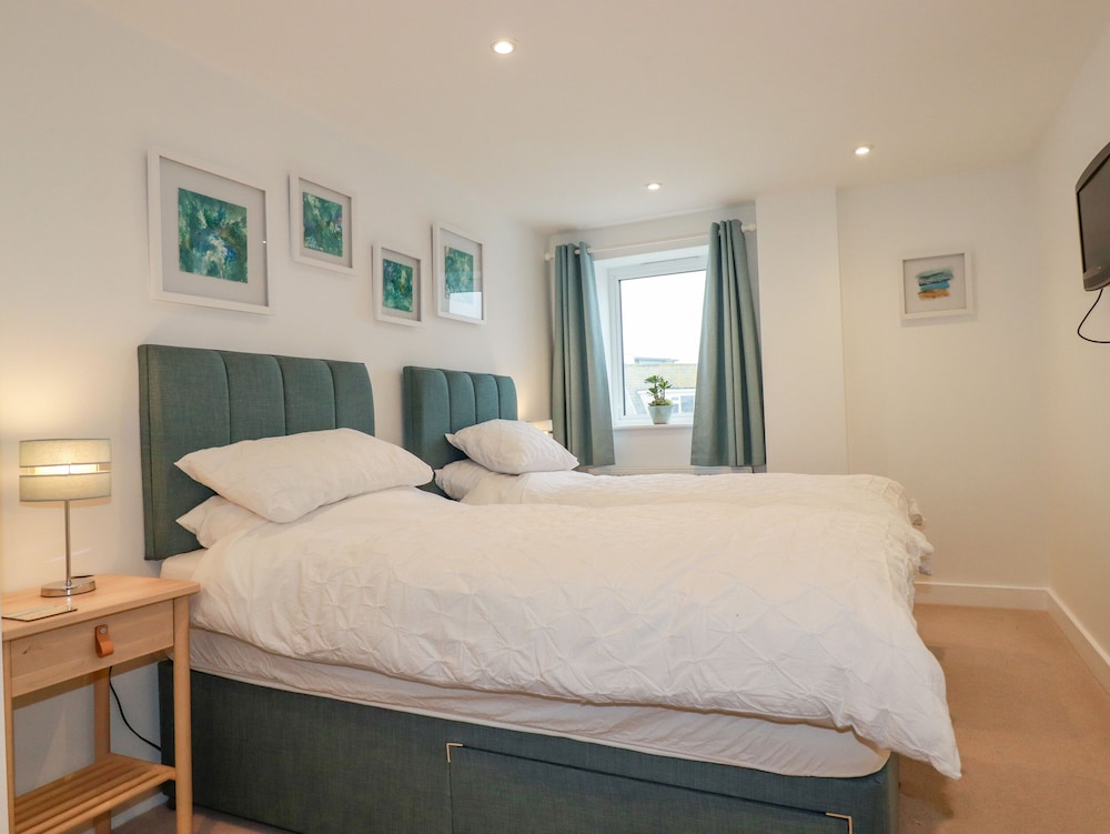 Fistral Retreat
