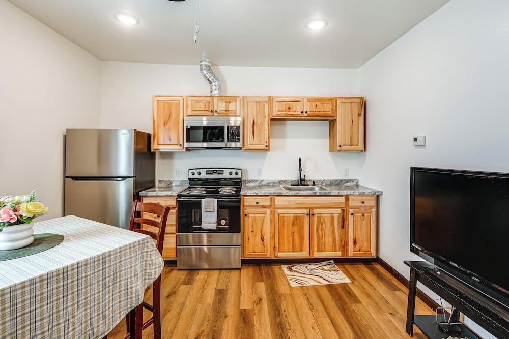 < 2 Mi to Dtwn: Pet-friendly Getaway in Fairbanks