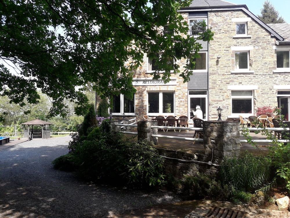 Charming Cottage With Pool in Houffalize