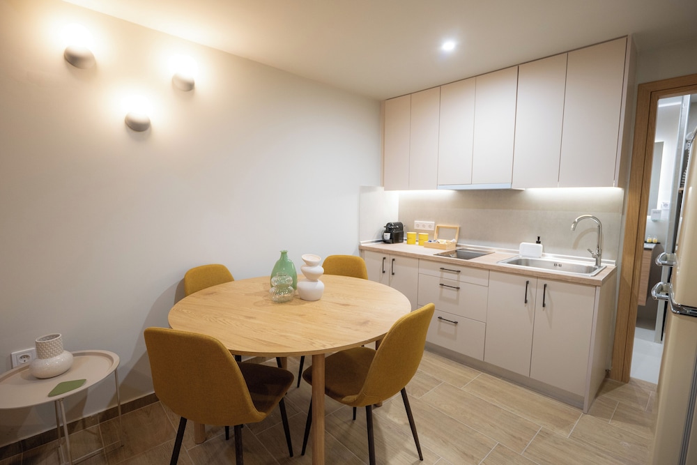 Vayas Residences Agora