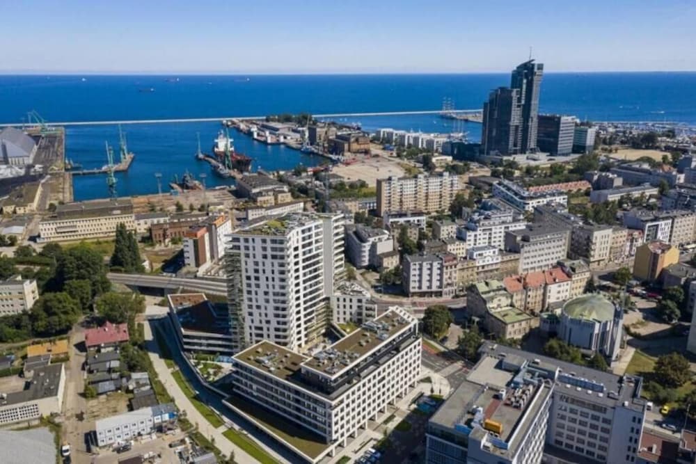 Portova by Q4 Apartments view 5