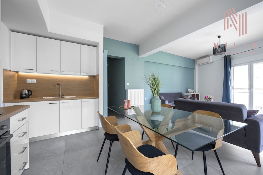 Azul Nilie Hospitality MGMT