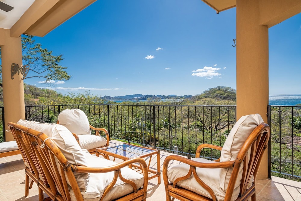 Oceanview Condo With Pool Near Playa Prieta 2BR - Vida de la Paz 4