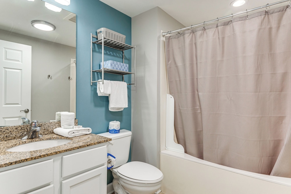 1 Mi to Henderson Beach: Condo w/ Resort Perks!