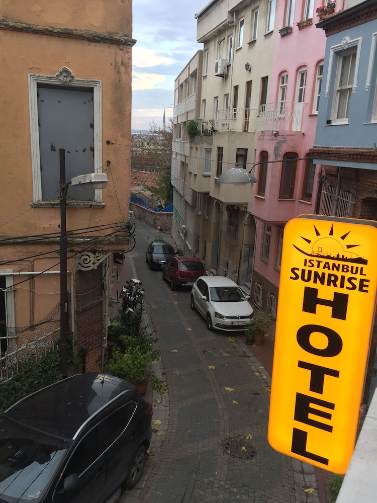 Sunrise İstanbul Süitleri - Image 36