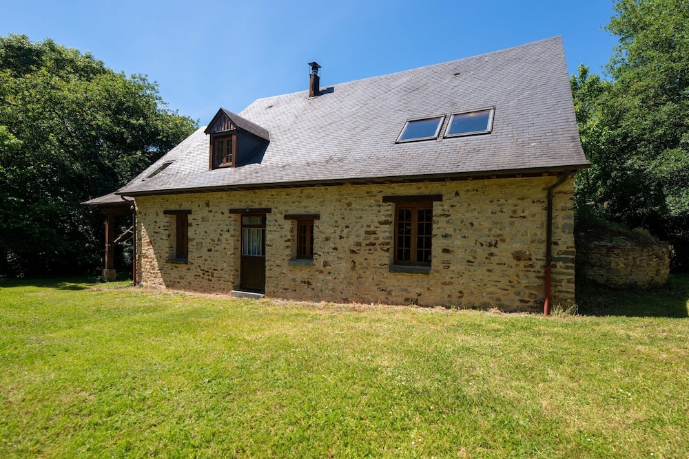 Quaint Holiday Home in Ferce view 5