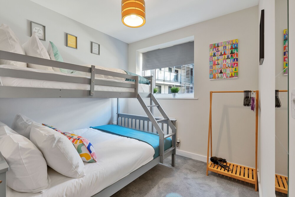 Brighton's Best BIG House 2 | By My Getaways view 5
