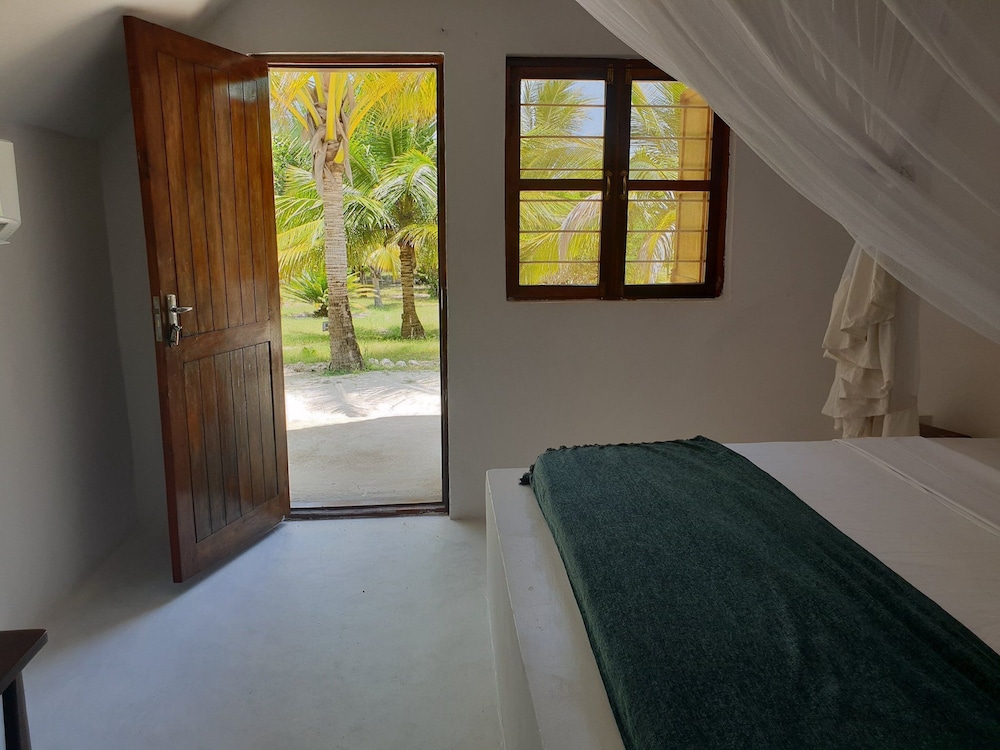 Kilimani Kwetu Beach Hotel view 3