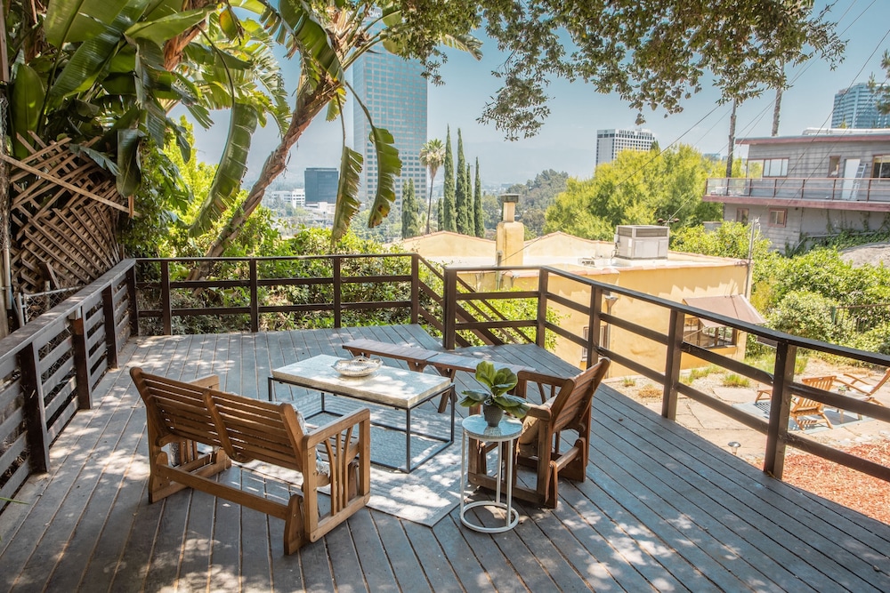 Fredonia by Avantstay Great Views of Studio City