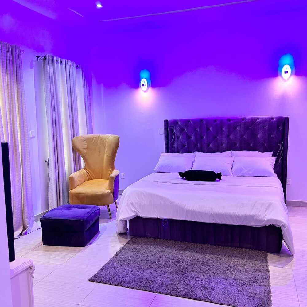 Luxury Shortlet Apartment LBS, AJAH view 5