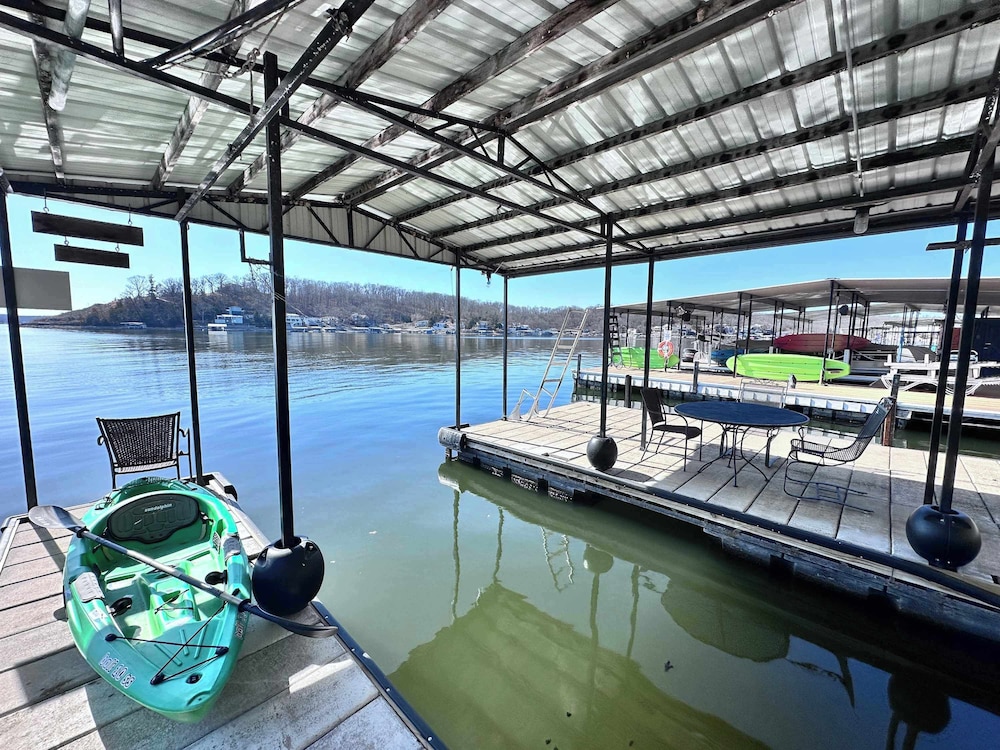 Dockside Dream w/ Kayak & Dock