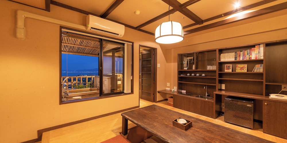 Satoyu Mukashibanashi Yuzanso Ryokan