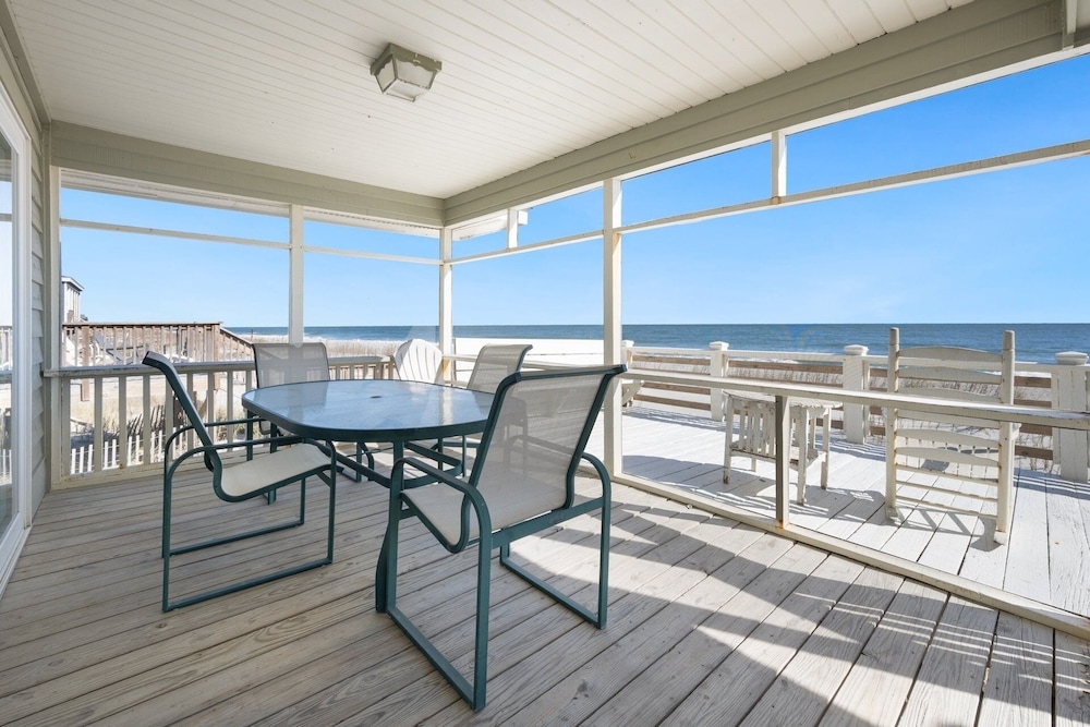 Laughin Place 7 Bedroom Home by Peace Vacations