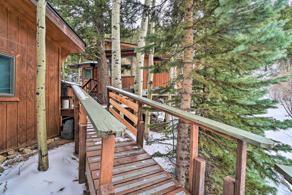Cabin on Clear Creek: A Hobbits Retreat! view 5