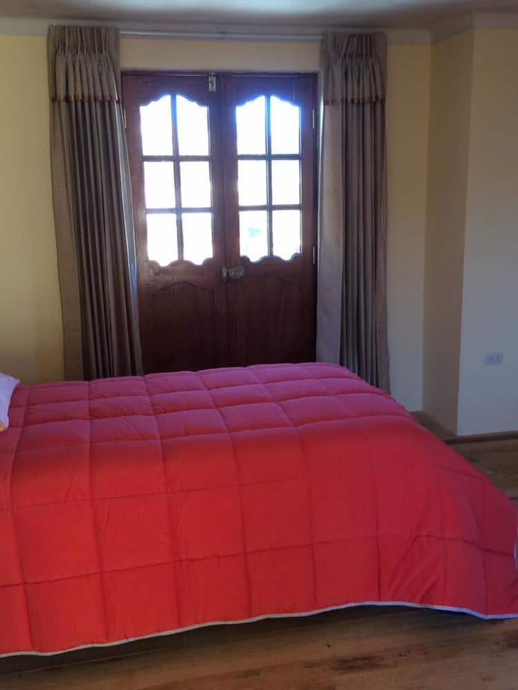 Alpaca Lodge view 5