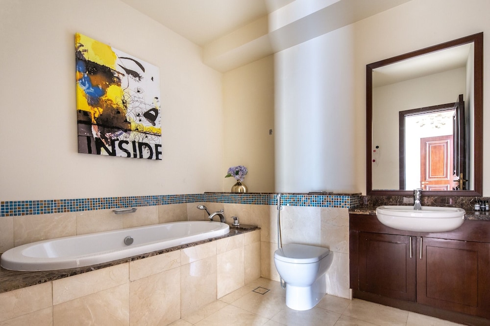 Premium Sky-high 3BR Penthouse in Fairmont North Residence