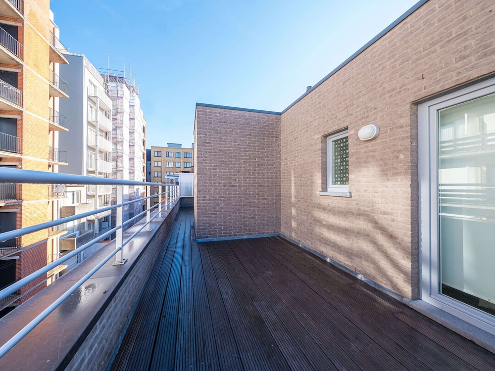 Exclusive Penthouse With 2 Sunny Terraces