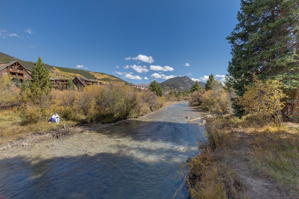 Hidden River Lodge #5942