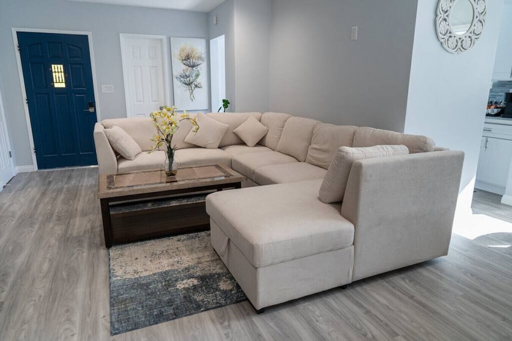 Disneyland 5BR Fullerton House Fully Remodeled 2023 w Garage Fenced Yard p61
