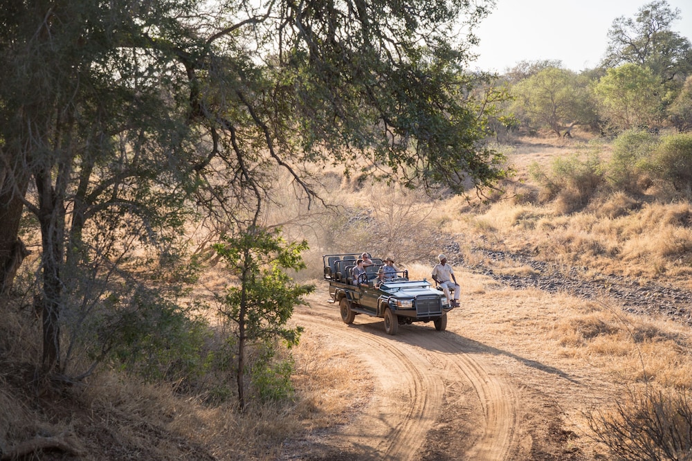 Karongwe - River Safari Lodge