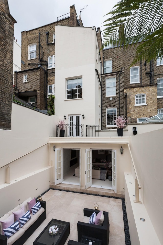 53 Lower Belgrave Street