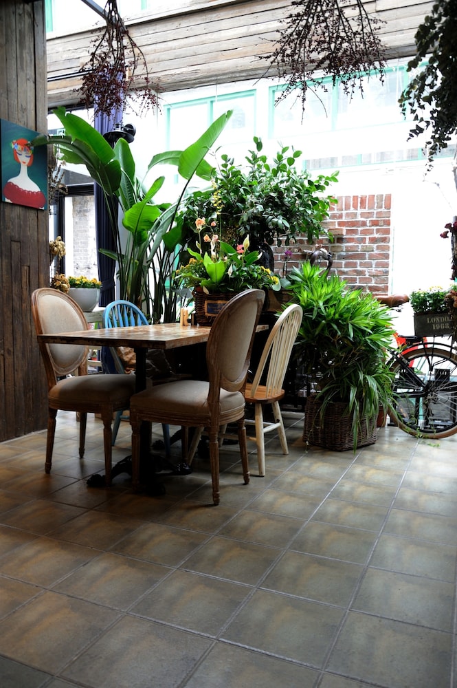 Peking Station Youth Hostel