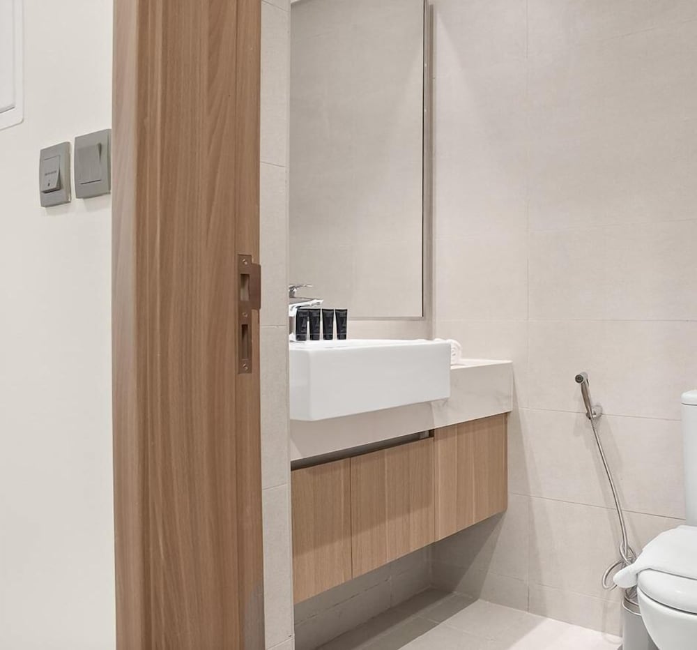 Azizi Riviera Studio with Chic Furnishing