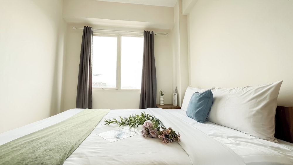 Minimalist Scandinavian Touch 2Br Apartment At Podomoro Golf View