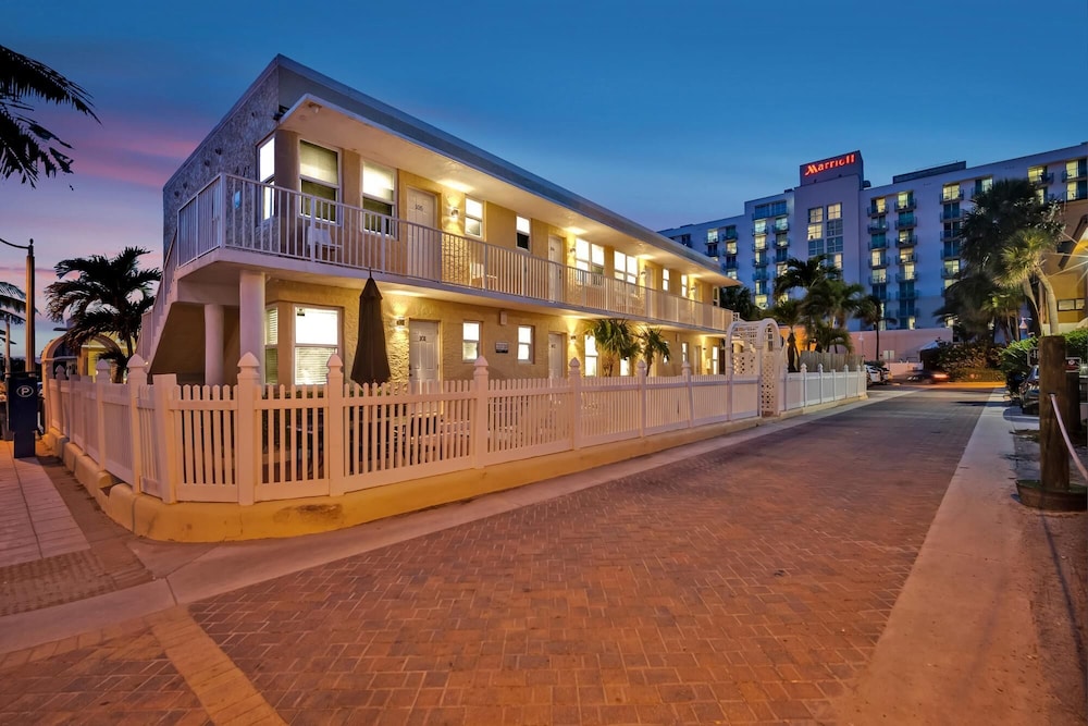 Amazing 1st Floor Apartment Just Steps to Beach