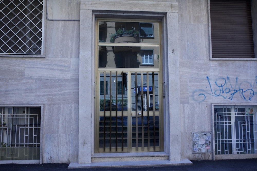 Casa Riboty in Rome With 1 Bedrooms and 1 Bathrooms