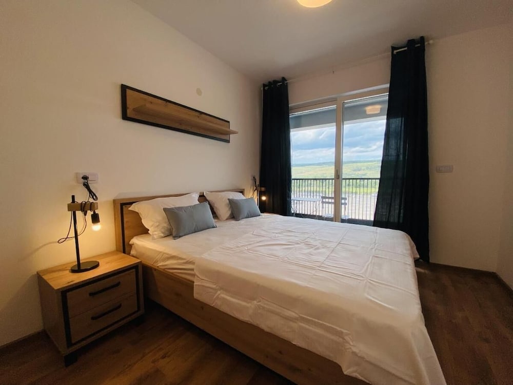 Deluxe Apartment with Balcony & Parking view 4