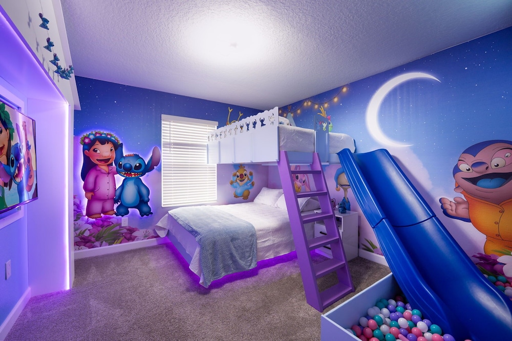 Chic & Fun Family Stay 10 Mins to Disney