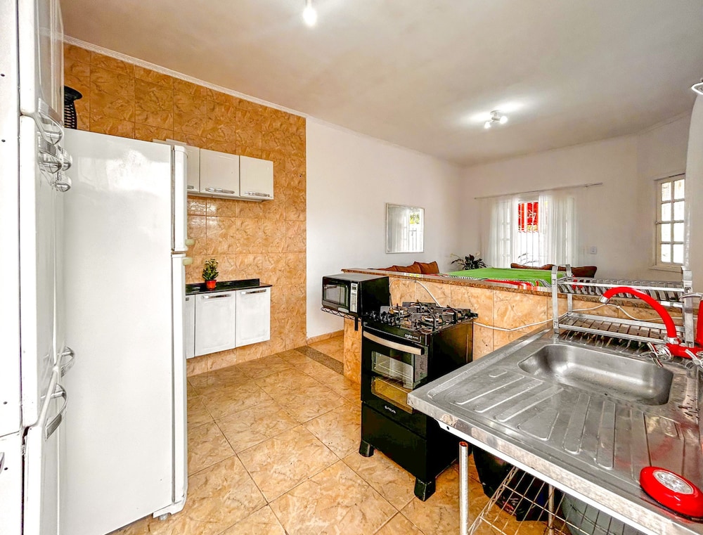 Tima Casa com Wifi pr Ximo a Praia em Itanha m SP