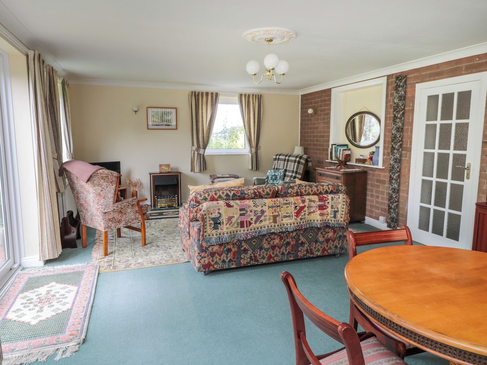Crosby Cottage
