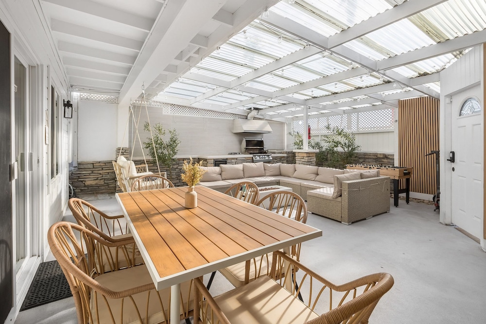 Steps to the Beach Firepit Patio Long-term Newport Beach Stay Coastal Cove