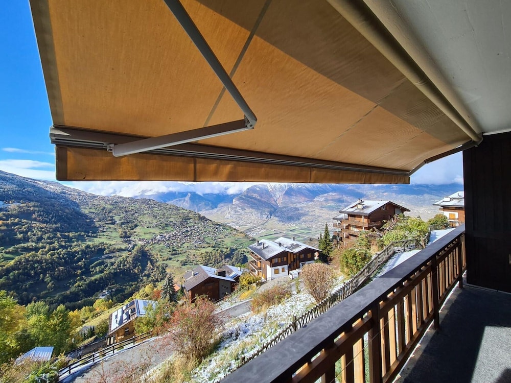 Flat in Veysonnaz Near Ski Lift & Valley Views
