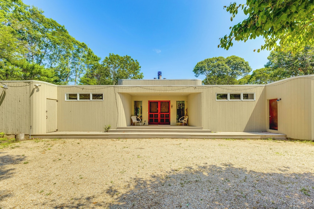 Hamptons Home w/ Private Pool, 1 Mi to Beach! view 3