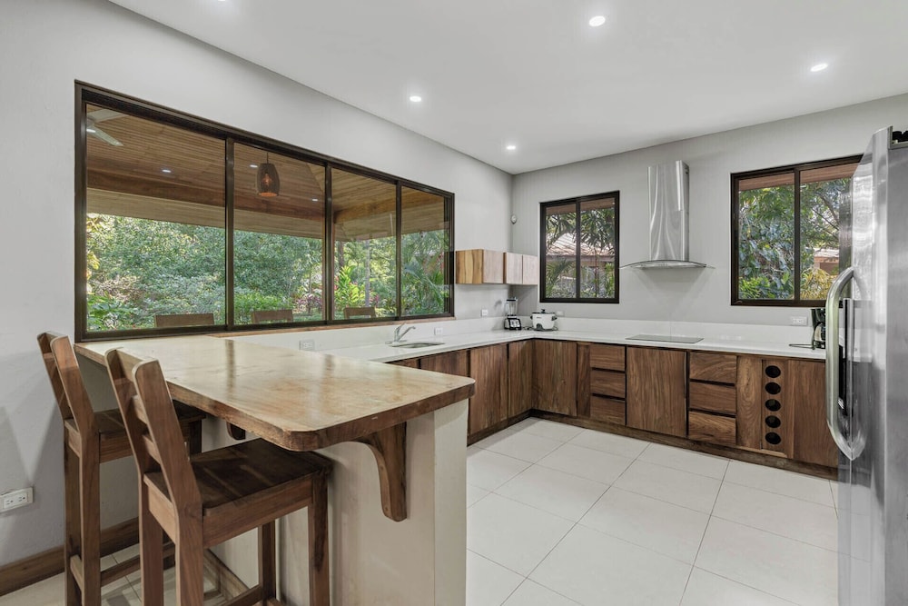 Stylish 3-Bedroom Tropical Escape with Pool & Outdoor Living, 1 Block from Playa Potrero