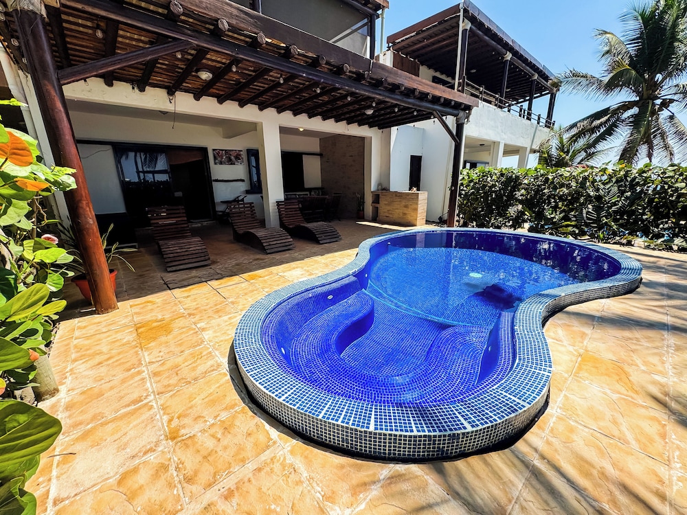 Villas Le Suisse Monterrico