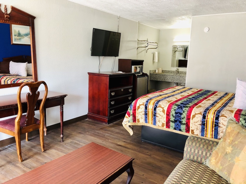 Linwood Motel - Property Image 4